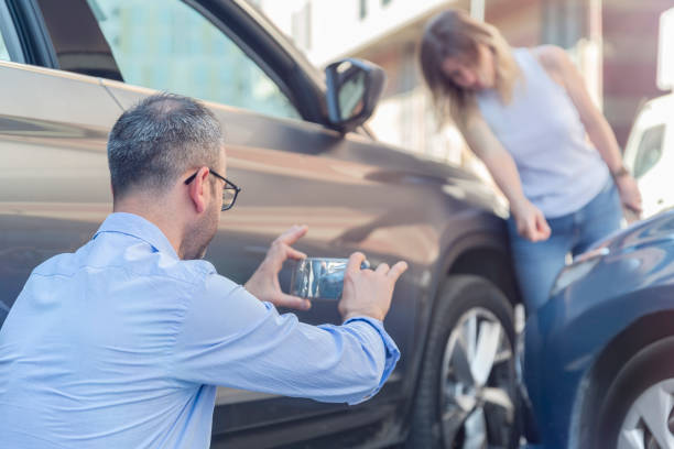 Professional Sr22 Insurance technician working in Lynwood, CA